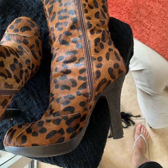 Sam Edelman Leopard Pony Boots - Picture 5 of 8